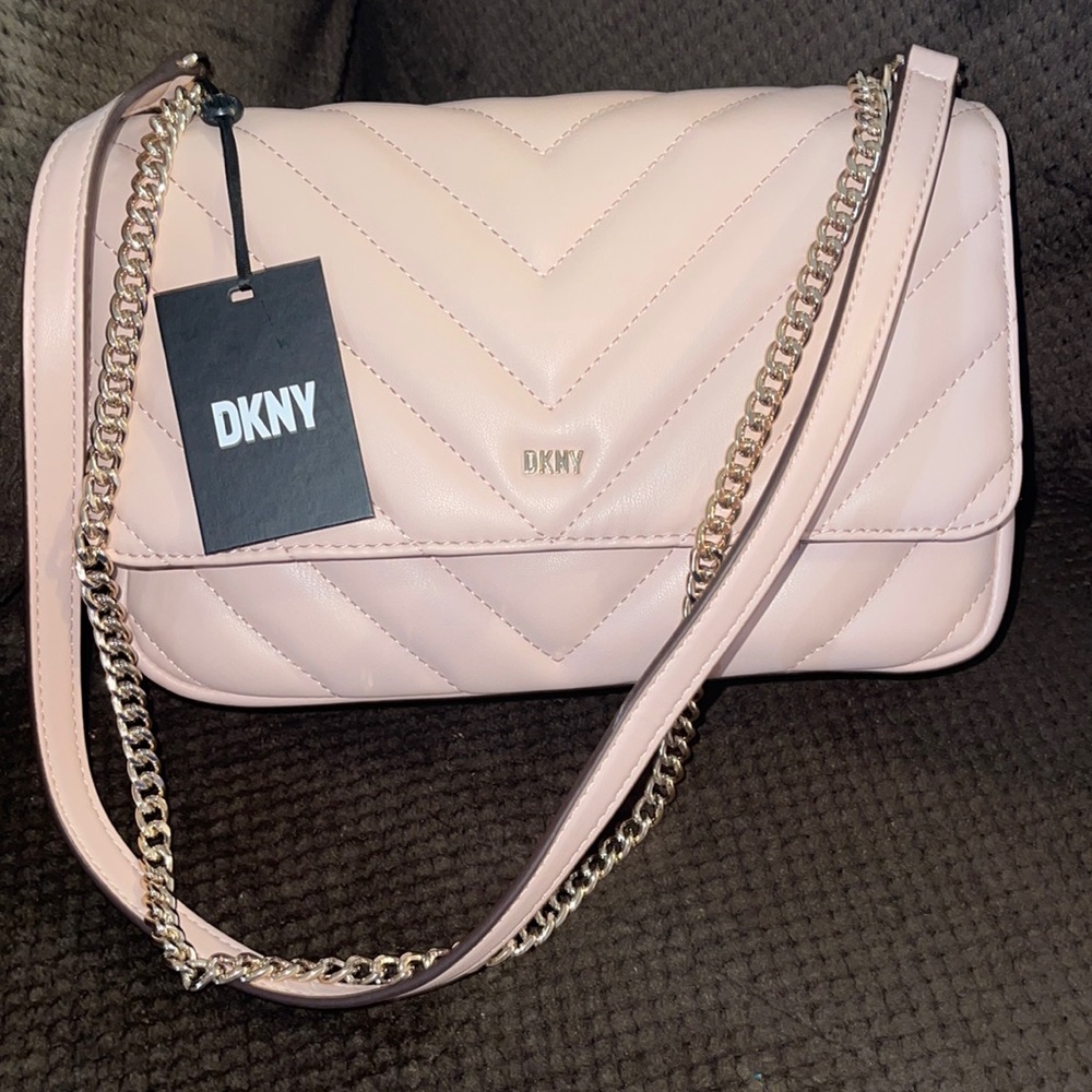 DKNY BABY PINK BAG BRAND NEW WITH TAGS STILL ATTACHED (LIMITED EDITION COLOR)